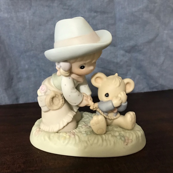 VINTAGE Precious Moments Porcelain Figurine - Picture 2 of 5